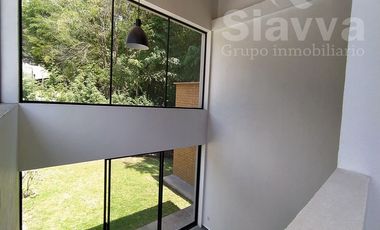 PRECIOSA CASA CON VISTA AL BOSQUE