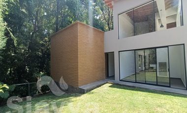 PRECIOSA CASA CON VISTA AL BOSQUE