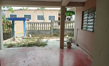 AGUA DULCE VERACRUZ, CASA DE UN NIVEL EN VENTA CON AMPLIO TERRENO