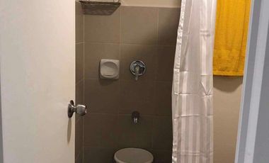 2 Bedrooms Condo For Lease with Parking