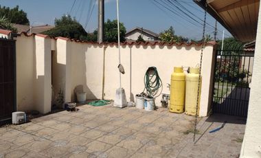 Arriendo Amplia Casa En Cercana A Av. Bombero Villalobos