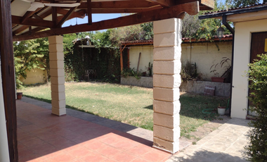 Arriendo Amplia Casa En Cercana A Av. Bombero Villalobos