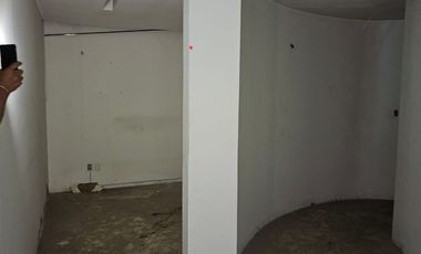 Renta Amplio Local Comercial de 370 m2 en Atizapán de Zaragoza