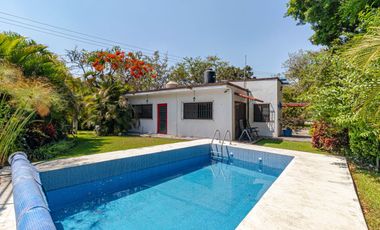 CASA CERCA DE CUERNAVACA CON ALBERCA Y JARDIN EN VENTA