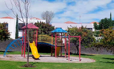 CASA EN RENTA EN ARBOLEDA EN SAN ISIDRO JURIQUILLA