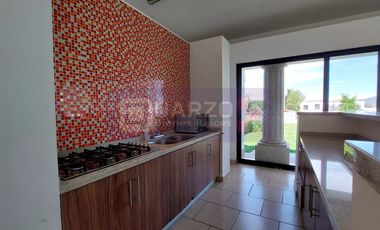 CASA EN RENTA EN ARBOLEDA EN SAN ISIDRO JURIQUILLA
