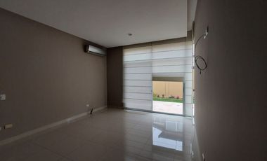 Samborondon, Renta de Linda Casa 4 Dorm. con Estudio y Bbq