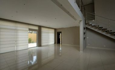 Samborondon, Renta de Linda Casa 4 Dorm. con Estudio y Bbq