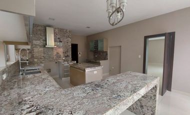 Samborondon, Renta de Linda Casa 4 Dorm. con Estudio y Bbq