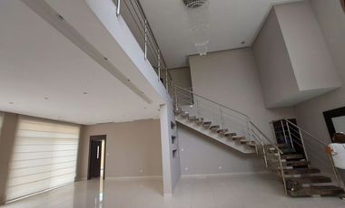 Samborondon, Renta de Linda Casa 4 Dorm. con Estudio y Bbq