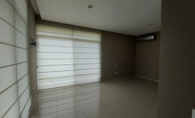 Samborondon, Renta de Linda Casa 4 Dorm. con Estudio y Bbq