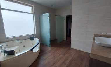 Samborondon, Renta de Linda Casa 4 Dorm. con Estudio y Bbq