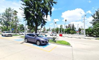 Local en renta en plaza Don Bosco