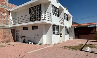 Casa en  venta  EN SAN JUAN DEL RIO 2 hab  y 3 baños  NO Creditos