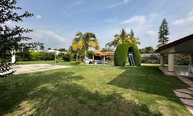 CASA EN VENTA EN FRACCIONAMIENTO LOMAS DE COCOYOC