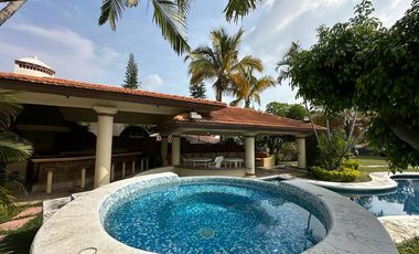 CASA EN VENTA EN FRACCIONAMIENTO LOMAS DE COCOYOC