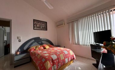 CASA EN VENTA EN FRACCIONAMIENTO LOMAS DE COCOYOC