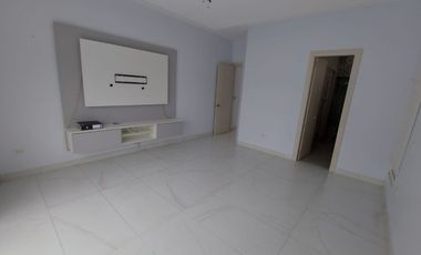 Via La Costa, Renta de Hermosa Casa 3 Dorm. de Una Planta con Jacuzzi Sin muebles