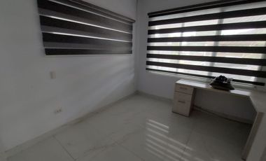 Via La Costa, Renta de Hermosa Casa 3 Dorm. de Una Planta con Jacuzzi Sin muebles