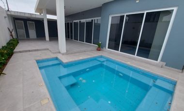 Via La Costa, Renta de Hermosa Casa 3 Dorm. de Una Planta con Jacuzzi Sin muebles