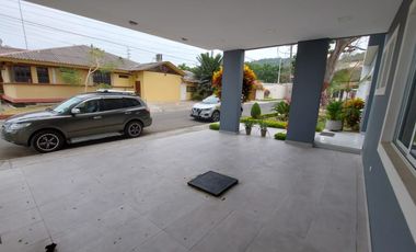 Via La Costa, Renta de Hermosa Casa 3 Dorm. de Una Planta con Jacuzzi Sin muebles