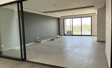 VENDO CASA RESIDENCIAL MONCAYO CALLE ENCINAS