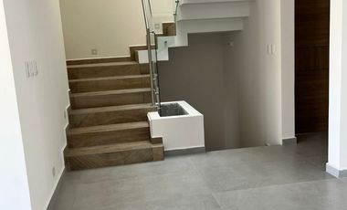 VENDO CASA RESIDENCIAL MONCAYO CALLE ENCINAS