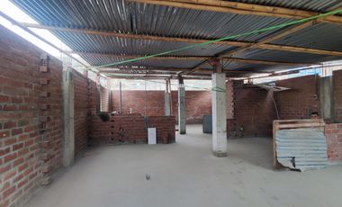 CASA 3 PISOS EN VENTA 158 M2 HUAYCÁN - ATE