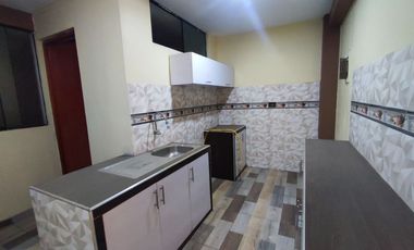 CASA 3 PISOS EN VENTA 158 M2 HUAYCÁN - ATE