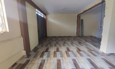 CASA 3 PISOS EN VENTA 158 M2 HUAYCÁN - ATE