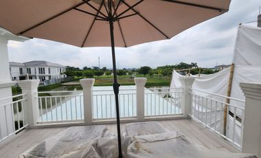 Samborondon, Renta de Casa Moderna 4 Dorm Amoblada con Piscina Vista Al Lago