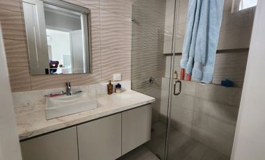 Samborondon, Renta de Casa Moderna 4 Dorm Amoblada con Piscina Vista Al Lago