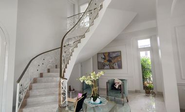 Samborondon, Renta de Casa Moderna 4 Dorm Amoblada con Piscina Vista Al Lago