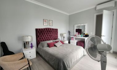 Samborondon, Renta de Casa Moderna 4 Dorm Amoblada con Piscina Vista Al Lago