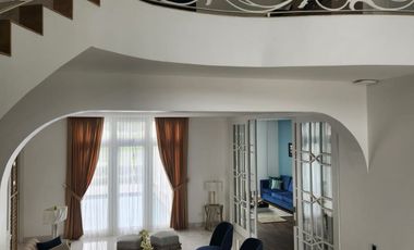 Samborondon, Renta de Casa Moderna 4 Dorm Amoblada con Piscina Vista Al Lago