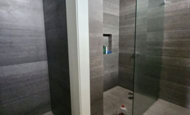 Samborondon, Renta de Casa Moderna 4 Dorm Amoblada con Piscina Vista Al Lago