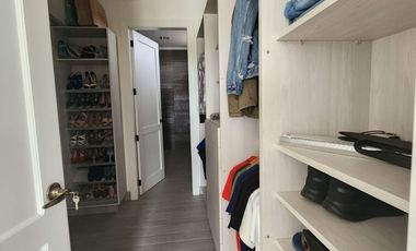 Samborondon, Renta de Casa Moderna 4 Dorm Amoblada con Piscina Vista Al Lago