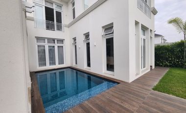 Samborondon, Renta de Casa Moderna 4 Dorm Amoblada con Piscina Vista Al Lago