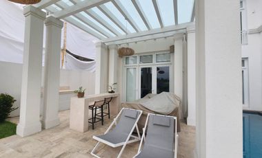 Samborondon, Renta de Casa Moderna 4 Dorm Amoblada con Piscina Vista Al Lago