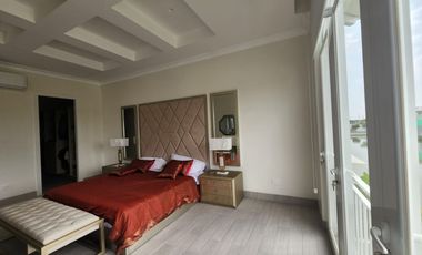 Samborondon, Renta de Casa Moderna 4 Dorm Amoblada con Piscina Vista Al Lago
