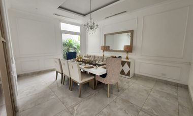 Samborondon, Renta de Casa Moderna 4 Dorm Amoblada con Piscina Vista Al Lago