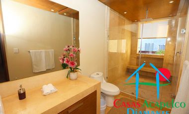 Casa en renta vacacional para 14 personas. Alberca privada y vista al mar. Incluye servicio de limpieza