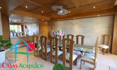 Casa en renta vacacional para 14 personas. Alberca privada y vista al mar. Incluye servicio de limpieza