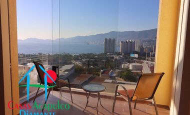 Casa en renta vacacional para 14 personas. Alberca privada y vista al mar. Incluye servicio de limpieza