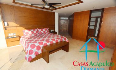 Casa en renta vacacional para 14 personas. Alberca privada y vista al mar. Incluye servicio de limpieza