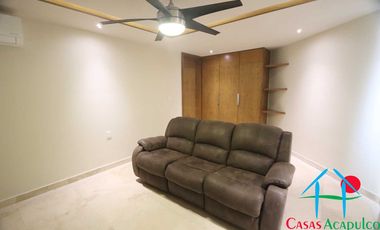 Casa en renta vacacional para 14 personas. Alberca privada y vista al mar. Incluye servicio de limpieza