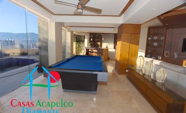 Casa en renta vacacional para 14 personas. Alberca privada y vista al mar. Incluye servicio de limpieza