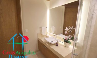 Casa en renta vacacional para 14 personas. Alberca privada y vista al mar. Incluye servicio de limpieza