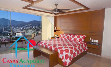 Casa en renta vacacional para 14 personas. Alberca privada y vista al mar. Incluye servicio de limpieza