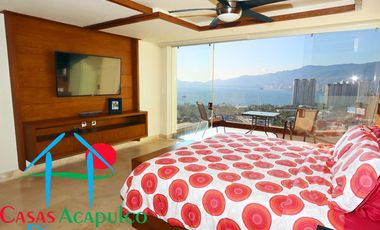 Casa en renta vacacional para 14 personas. Alberca privada y vista al mar. Incluye servicio de limpieza
